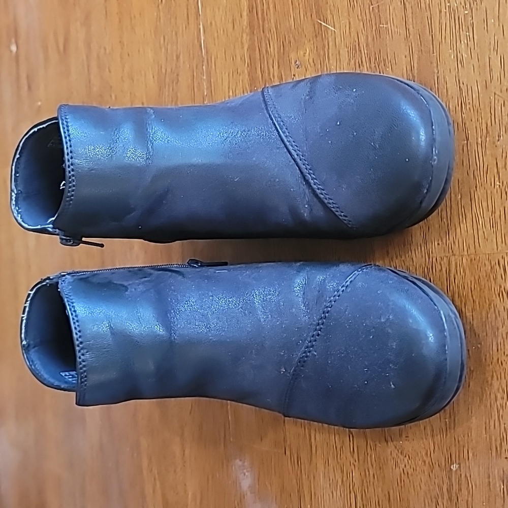 Clarks Cloudstepper Step Move Up Ankle Boots - image 1